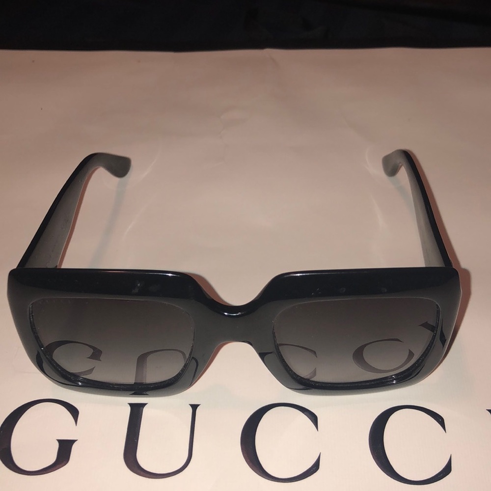 Women’s Gucci sunglasses